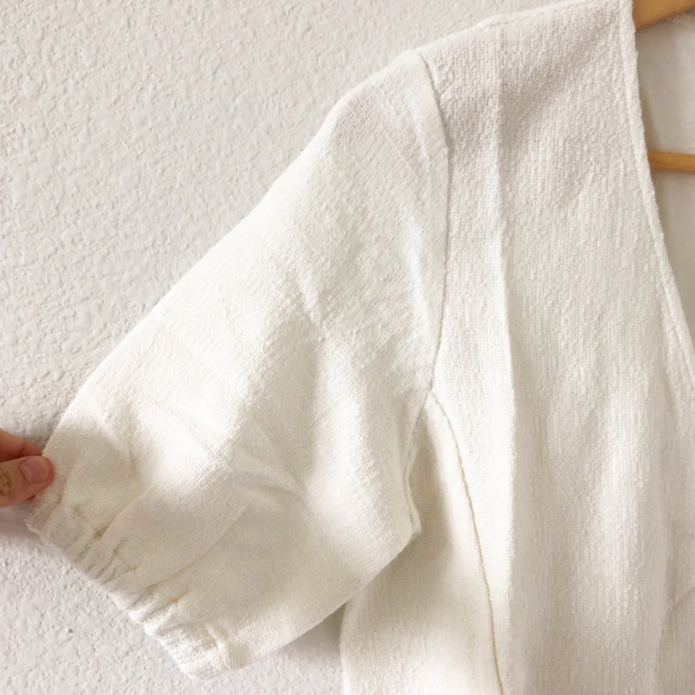 Madewell • Texture & Thread Puff Sleeve Wrap Top - Picture 5 of 9